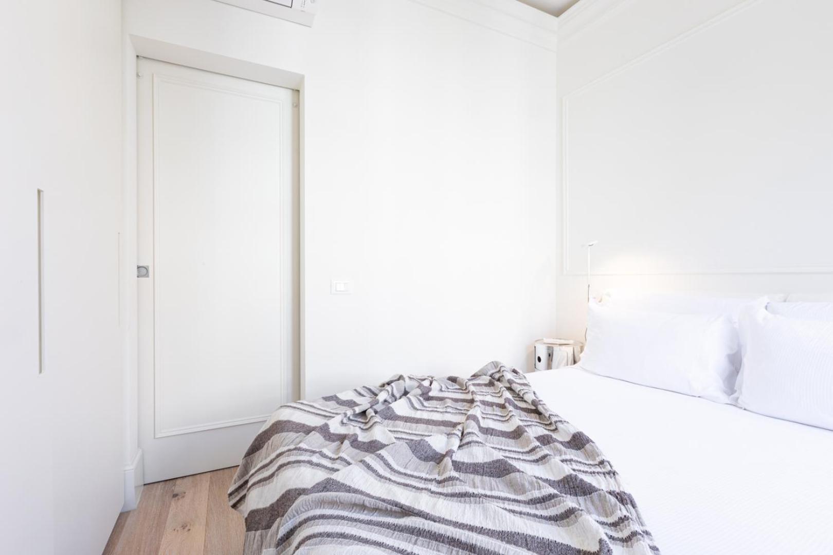 Centrale Suite With Balcony - Top Collection มิลาน ภายนอก รูปภาพ